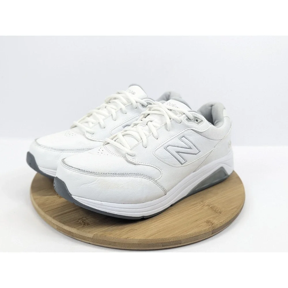 New Balance - Picture 3 of 13